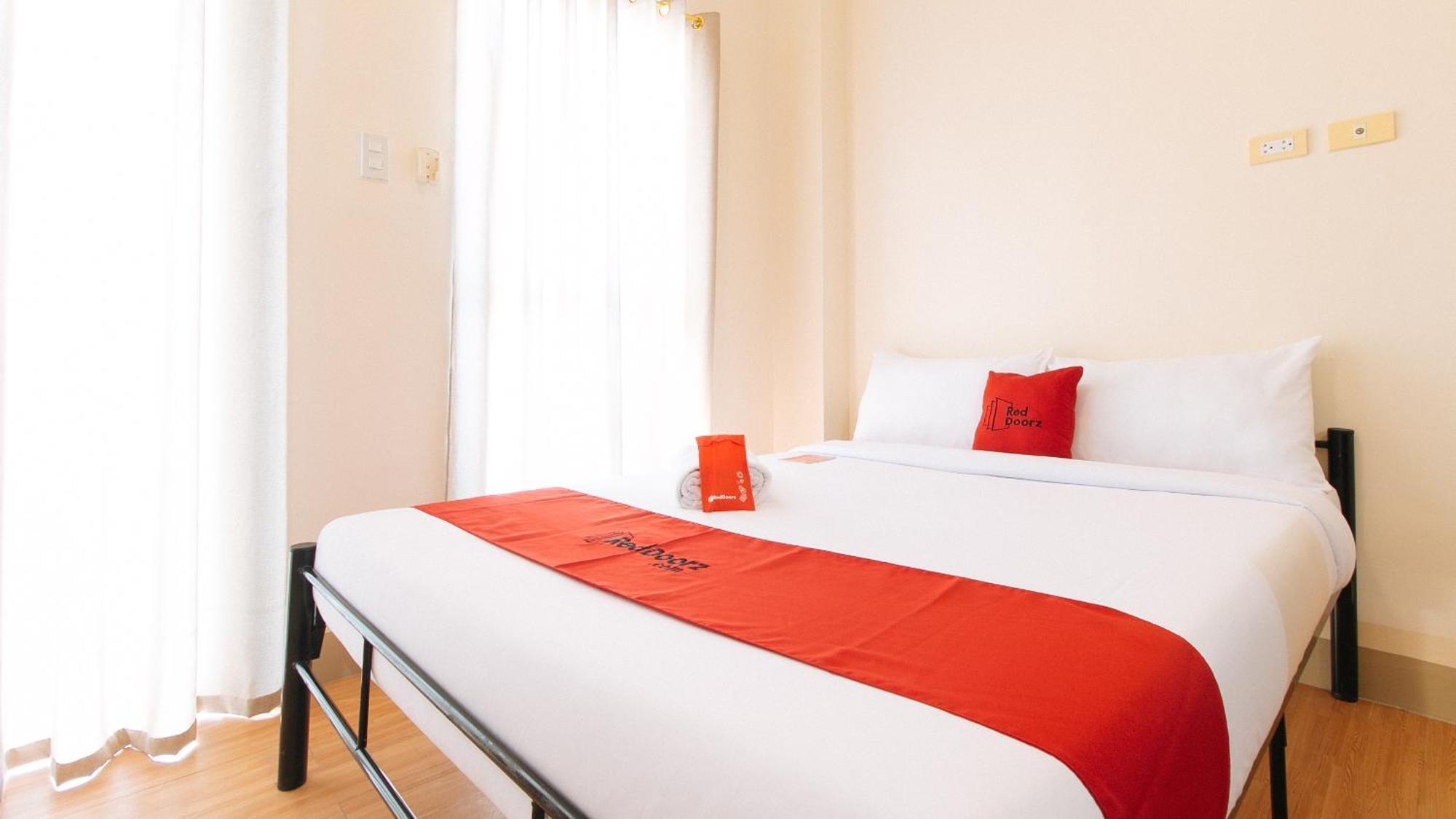 Paranaque City Reddoorz Plus At Alpina Heights Paranaque מראה חיצוני תמונה