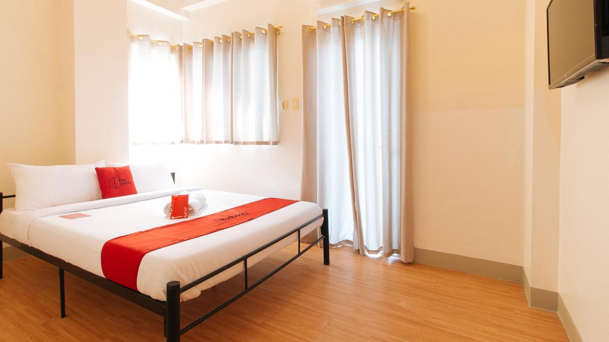 Paranaque City Reddoorz Plus At Alpina Heights Paranaque מראה חיצוני תמונה