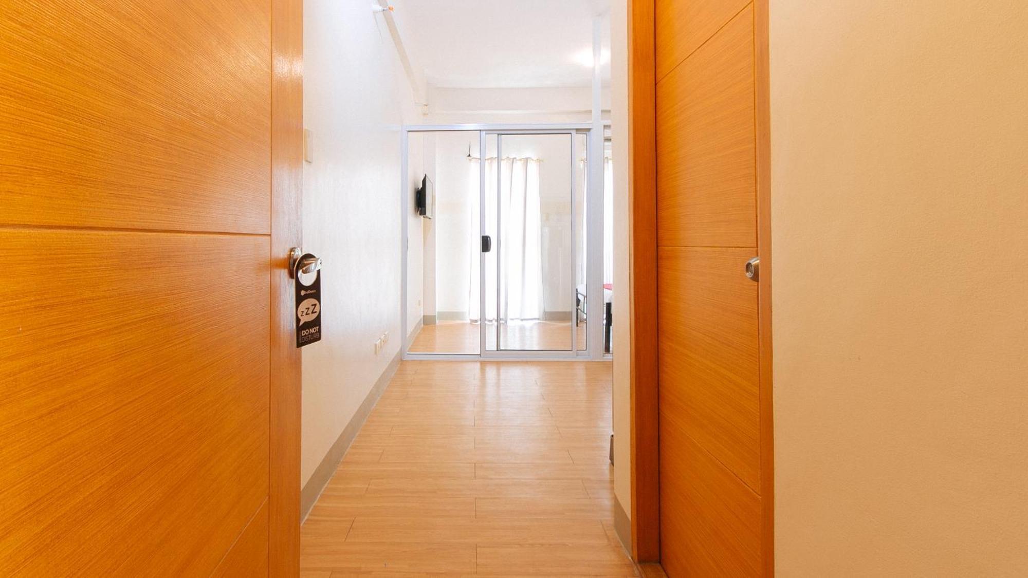 Paranaque City Reddoorz Plus At Alpina Heights Paranaque מראה חיצוני תמונה