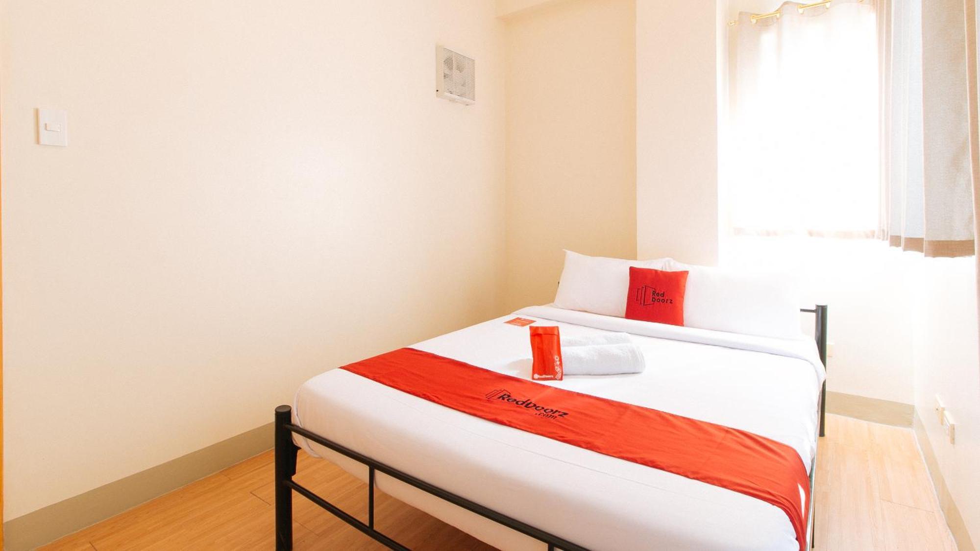 Paranaque City Reddoorz Plus At Alpina Heights Paranaque מראה חיצוני תמונה