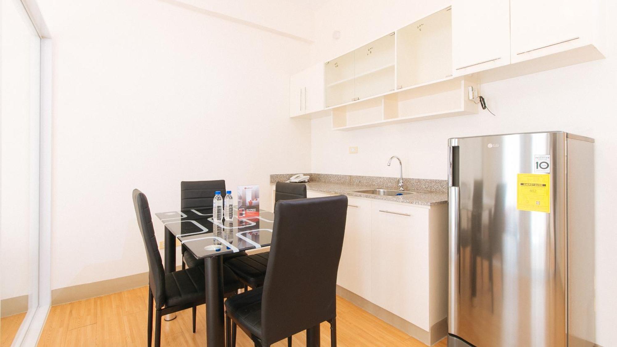 Paranaque City Reddoorz Plus At Alpina Heights Paranaque מראה חיצוני תמונה