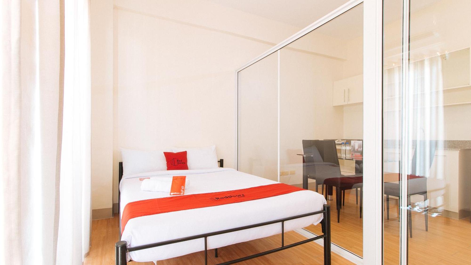 Paranaque City Reddoorz Plus At Alpina Heights Paranaque מראה חיצוני תמונה